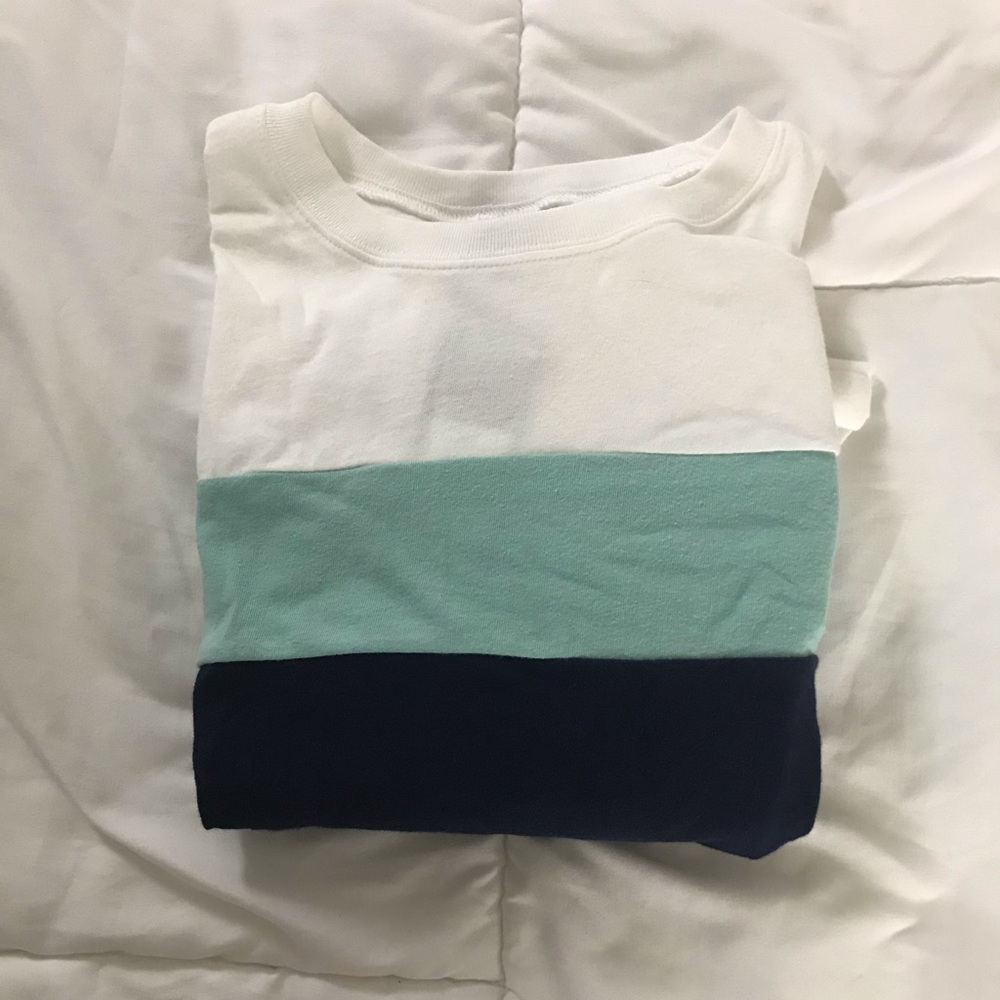 Long sleeve crop